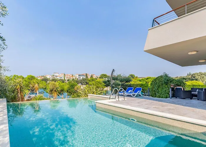 Cozy In Апартаменты Пула