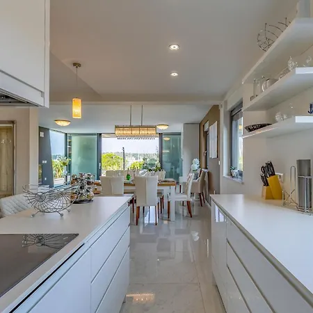 Cozy Apartment In Pula Pula