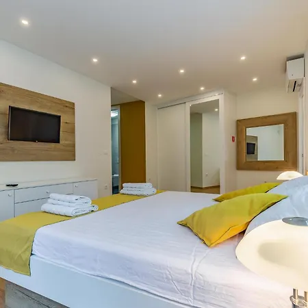 Cozy Apartment In Pula Pula
